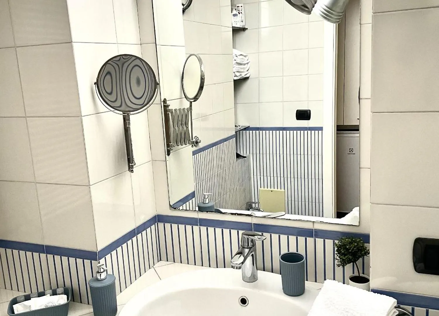 Residenza Chiaia Bed & Breakfast Naples